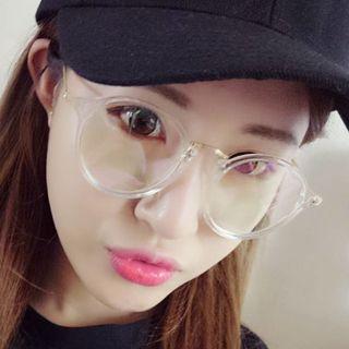 Round Retro Eyeglasses