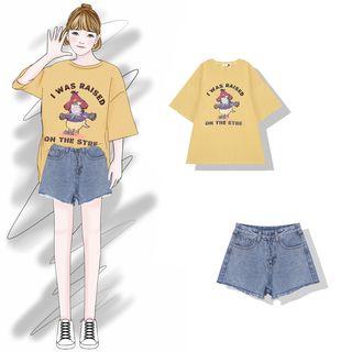 Elbow-sleeve Cartoon T-shirt / Frayed Hem Denim Shorts