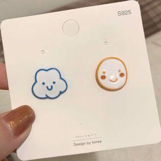 Cloud & Smiley Asymmetrical Alloy Earring 1 Pair - White - One Size