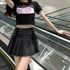 Short-sleeve T-shirt / Denim Pleated Skirt