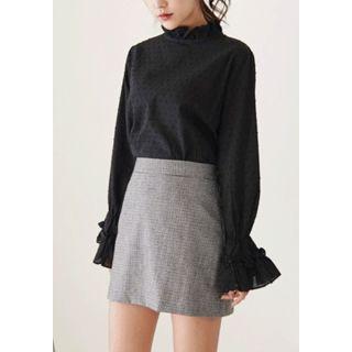 Frill-neck Ruffle-cuff Cotton Blouse