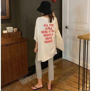 Button-side Lettering Loose T-shirt / Slited Leggings