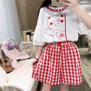 Elbow-sleeve Pig Print T-shirt / Plaid Shorts