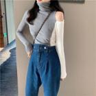 Long-sleeve Mock Neck Color Block Top / High-waist Jeans