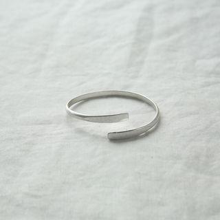 Open Metal Bangle Silver - One Size
