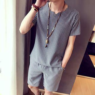Set : Pinstripe Short-sleeve T-shirt + Shorts