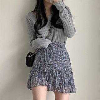 Long-sleeve Knit Top / Floral Print Mini Skirt