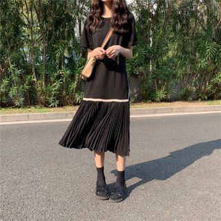 Short Sleeve Chiffon Pleated Dress Black - One Size