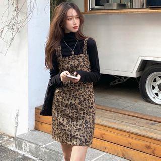 Long-sleeve Mock-neck Top / Leopard Print Mini Pinafore Dress