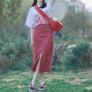 Short-sleeve Print T-shirt / Slit Midi Pencil Skirt / Set