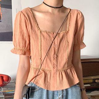 Puff-sleeve Square-neck Top / Plaid Wide-leg Shorts