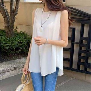 Sleeveless Pleated-back Chiffon Top