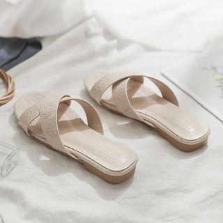 Statement Crossover Flat Sandals