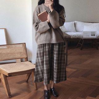 Crew-neck Sweater / Plaid Midi A-line Skirt