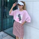 Elbow-sleeve Printed T-shirt / Plaid Mini Skirt