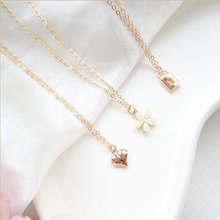 Heart / Lock / Flower Pendant Alloy Choker