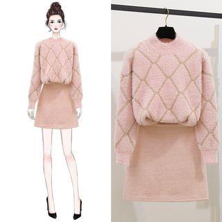 Printed Sweater / Mini A-line Skirt / Set