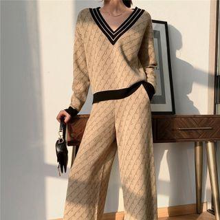 Set: V-neck Printed Sweater + Wide Leg Pants