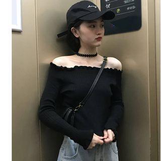 Ruffle Trim Off-shoulder Long-sleeve T-shirt