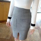 Dual-pocket Slit-front Knit Skirt