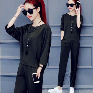 Set: Plain Long-sleeve T-shirt + Straight-cut Pants