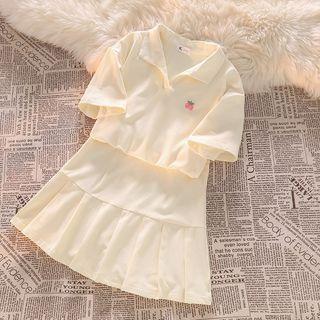 Short-sleeve Collar Cherry Embroidered T-shirt / Mini Pleated Skirt