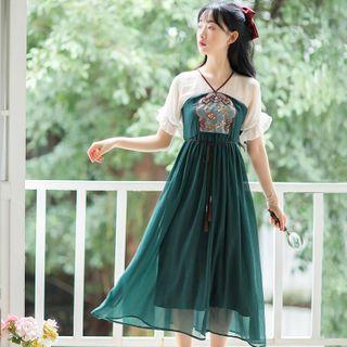 Short-sleeve Floral Embroidered Hanfu Dress