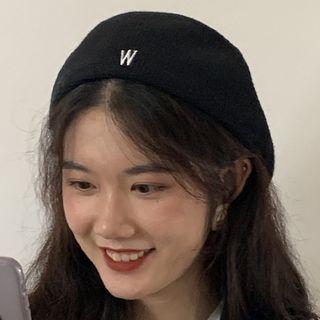 Letter W Beret Hat Black - One Size