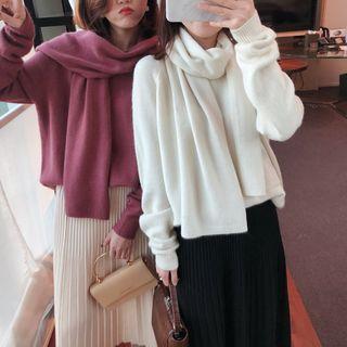 Set: Crew Neck Sweater + Knit Scarf