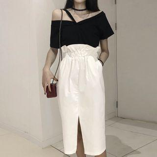 Off Shoulder Short-sleeve T-shirt / Midi Skirt