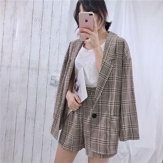 Set: Dual Pocket Plaid Blazer + Wide-leg Shorts