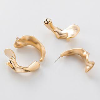Irregular Alloy Petal Earring