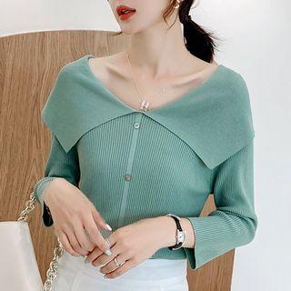 Long-sleeve Collared Buttoned Knit Top