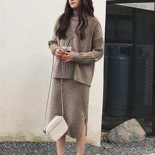 Set: Sleeveless Knit Dress + V-neck Sweater