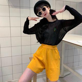Embroidered Long-sleeve Light Top / Wide-leg Knit Shorts