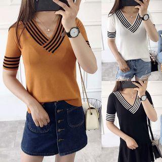 Elbow-sleeve V-neck Knit T-shirt