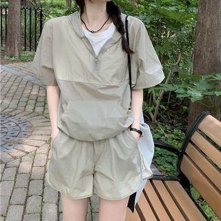 Short-sleeve Half-zip Hooded T-shirt / Shorts