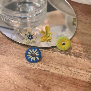 Sterling Silver Asymmetrical Flower Stud Earring