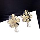 Floral Ear Stud Gold - One Size