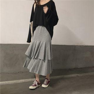Long-sleeve Plain T-shirt / Tiered Midi Skirt