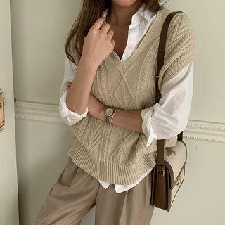 V-neck Woolen Cable-knit Vest