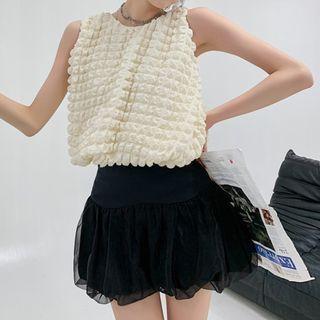 Sleeveless Puffy Textured Top / Puffy Shorts