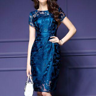 Patterned Mesh Short-sleeve Shift Dress