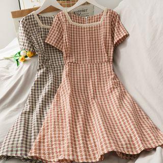 Short-sleeve Checker A-line Dress In 7 Colors