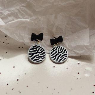 Bow Glaze Disc Drop Earring 1 Pair - C - 360 - Black Bow - Black & White - One Size