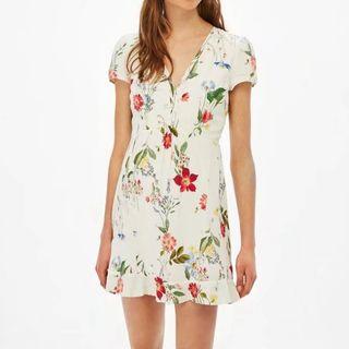 Short-sleeve V-neck Floral Dress