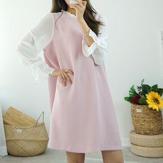 Frill-neck Contrast-sleeve Shift Dress