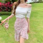 Asymmetric Cutout Shoulder Plain Top / Asymmetric Ruffle Hem Floral Mini Skirt