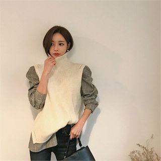 Turtle-neck Dip-back Rib-knit Vest