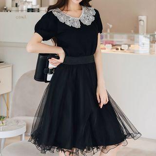 Short-sleeve Floral Collar Knit Top